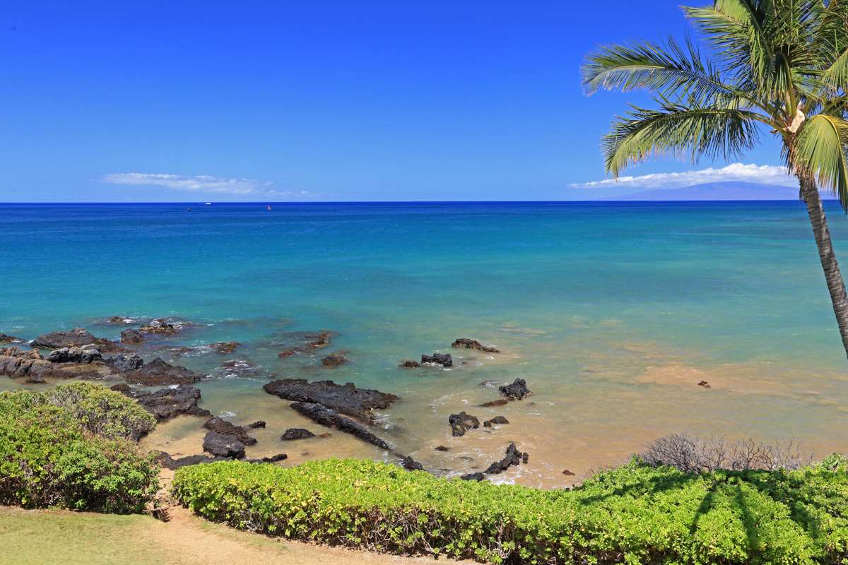 Kihei Condo Sold Punahoa Beach Apts Unit 303, Maui, Hawaii