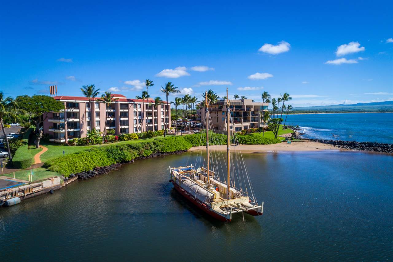 maalaea yacht marina condo rentals